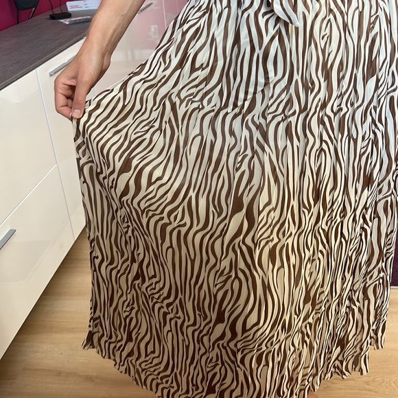 SALE 💥 Joie Animal Print Midi Maxi Skirt - Picture 7 of 9